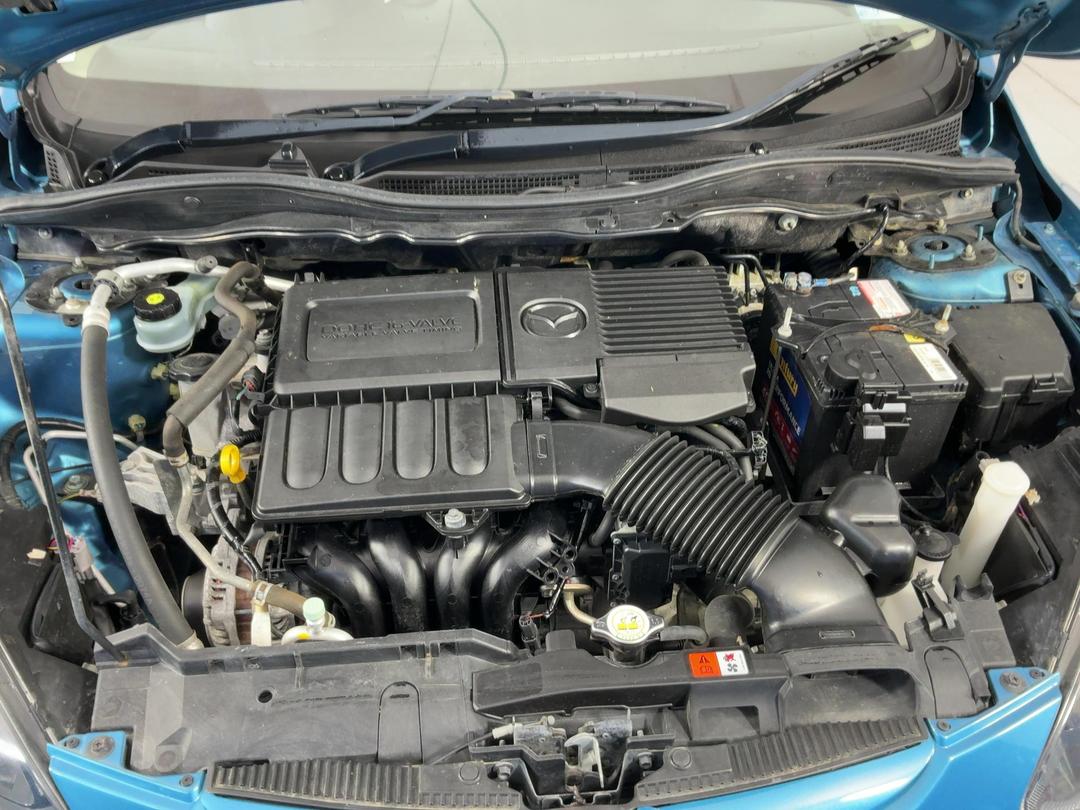 Photo '13' of Mazda Mazda2