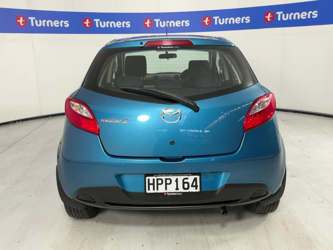 Photo '6' of Mazda Mazda2