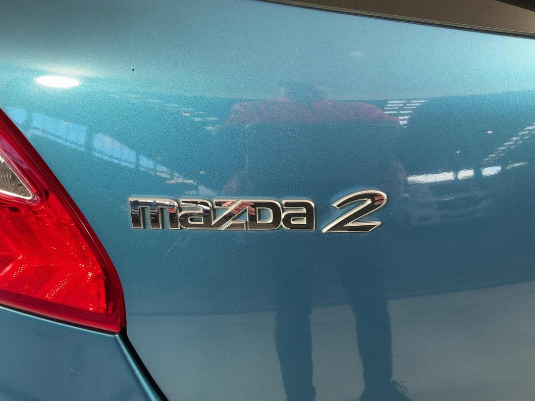 Photo '29' of Mazda Mazda2