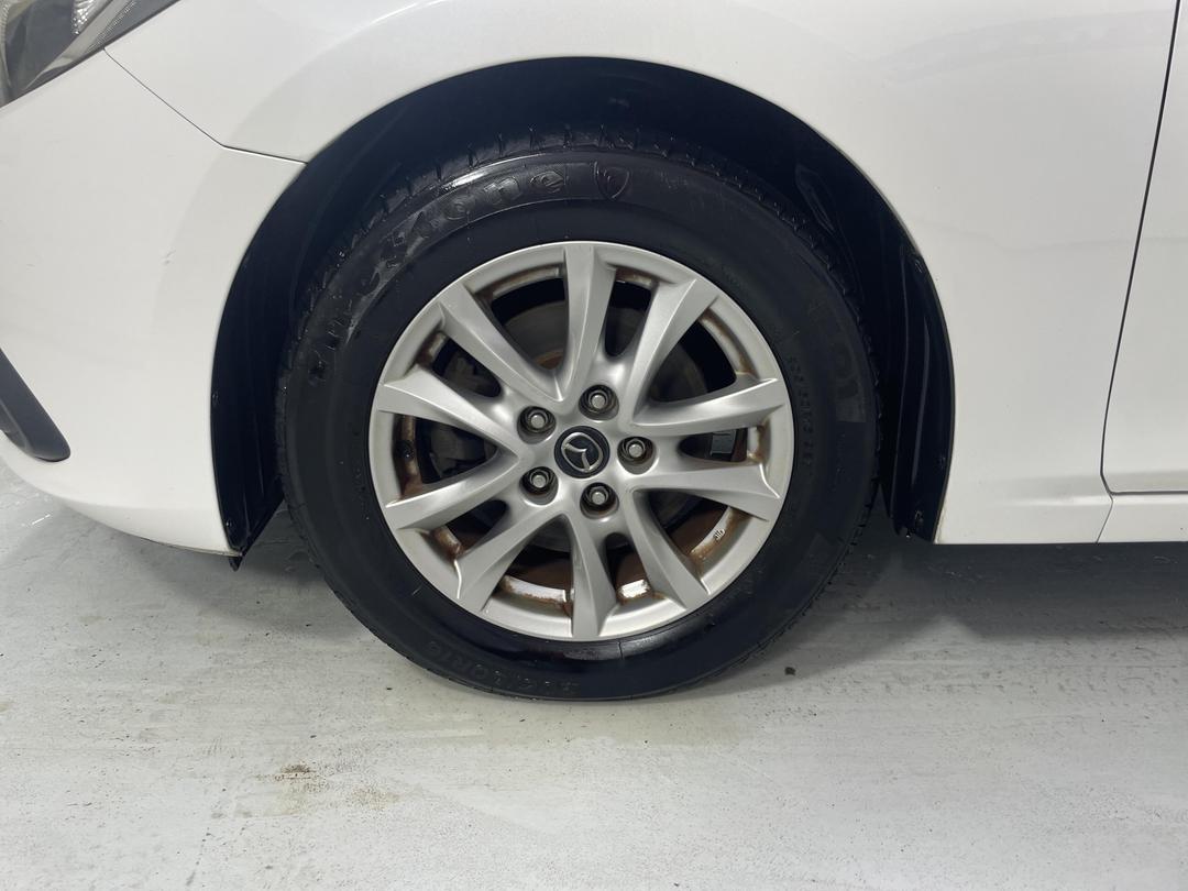 Photo '10' of Mazda Mazda3