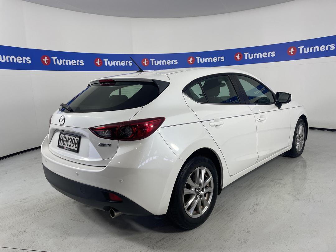 Photo '7' of Mazda Mazda3