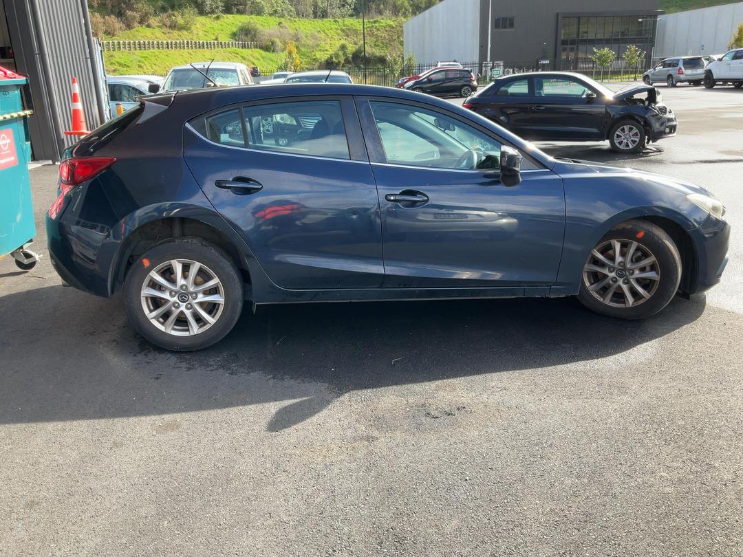 Photo '7' of Mazda Mazda3 GLX