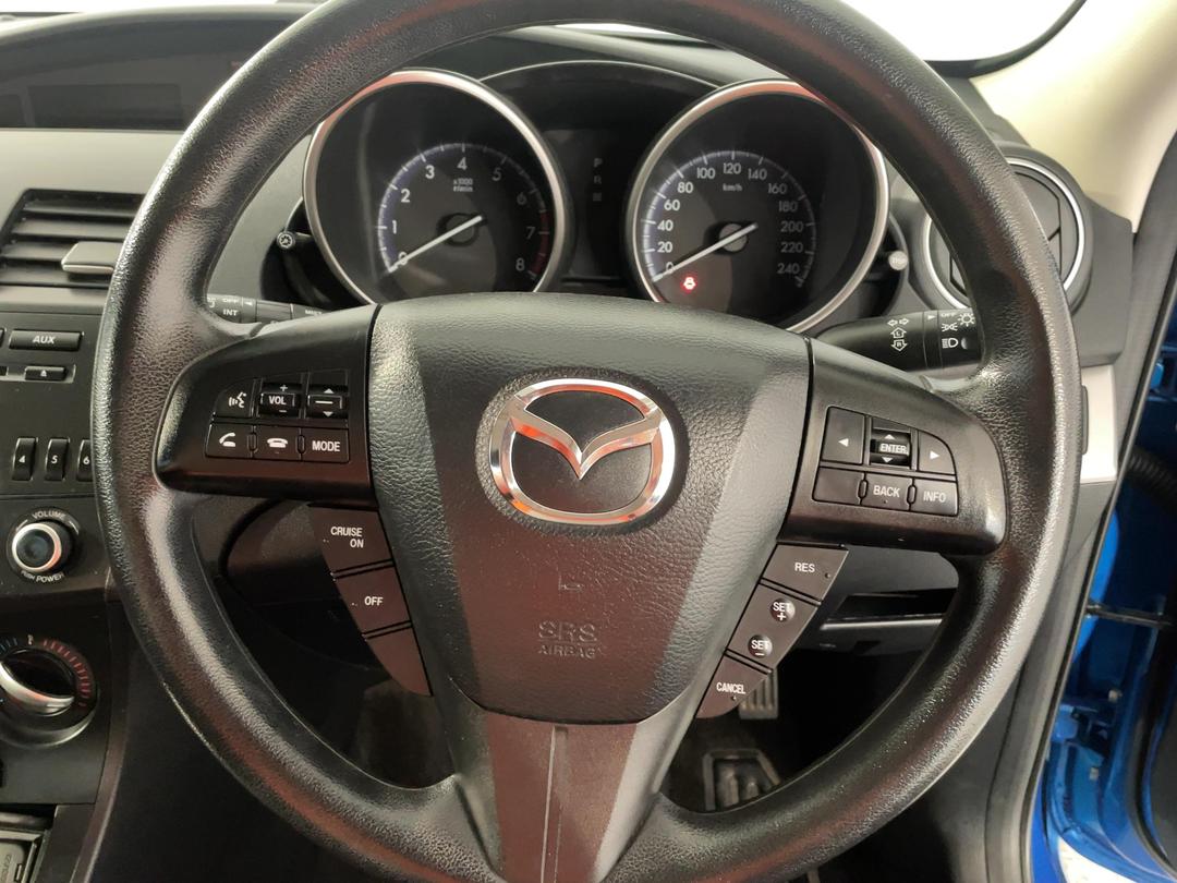 Photo '28' of Mazda Mazda3