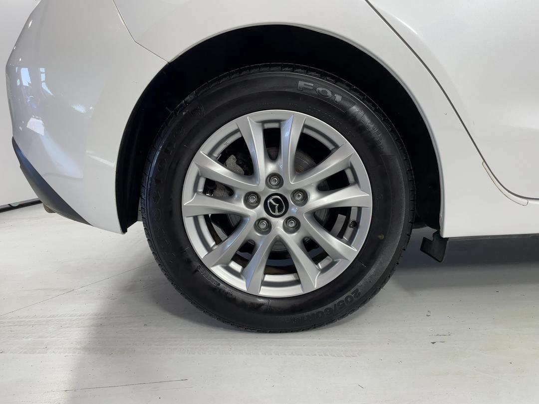 Photo '12' of Mazda Mazda3