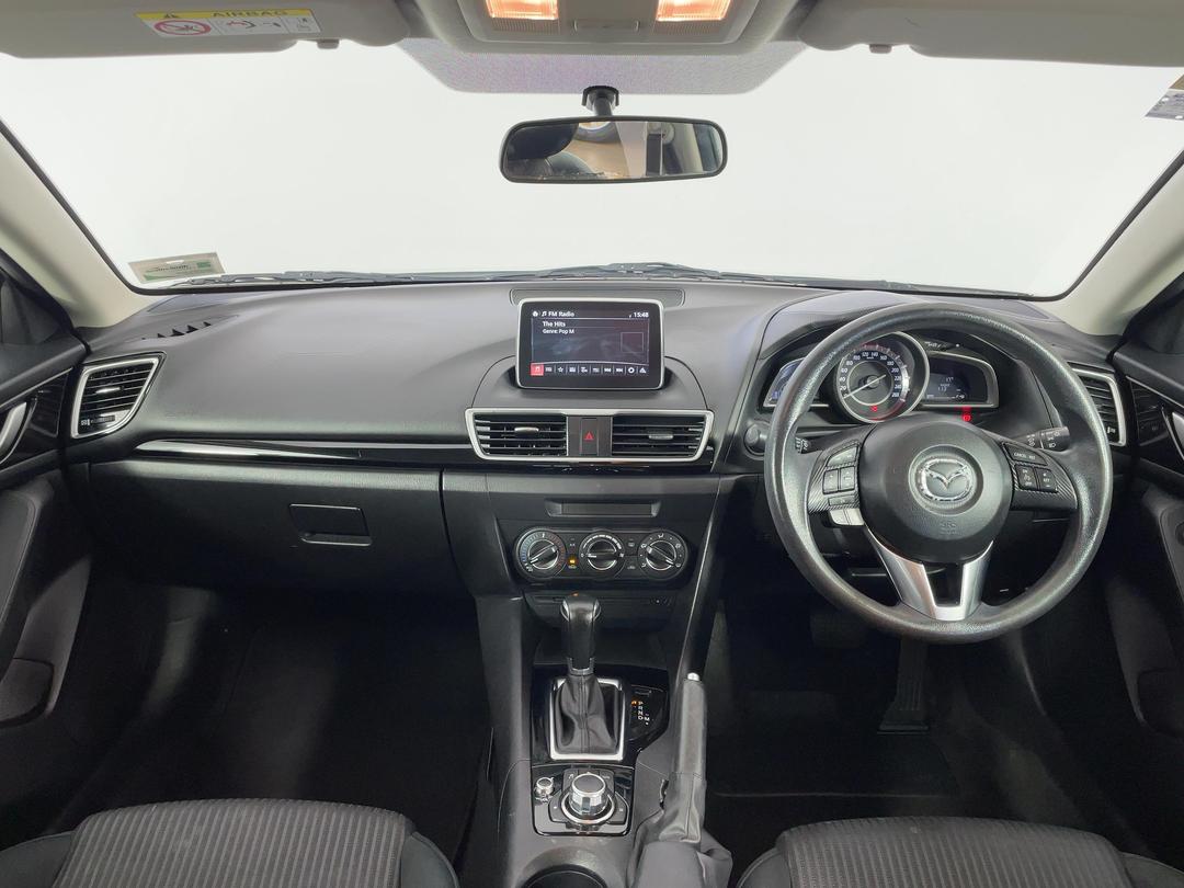 Photo '17' of Mazda Mazda3
