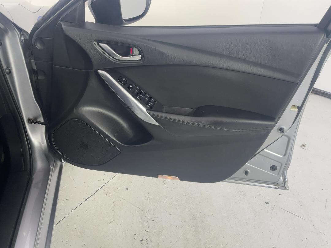 Photo '15' of Mazda Mazda6