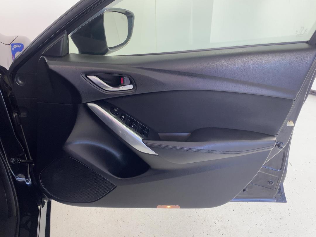 Photo '15' of Mazda Mazda6