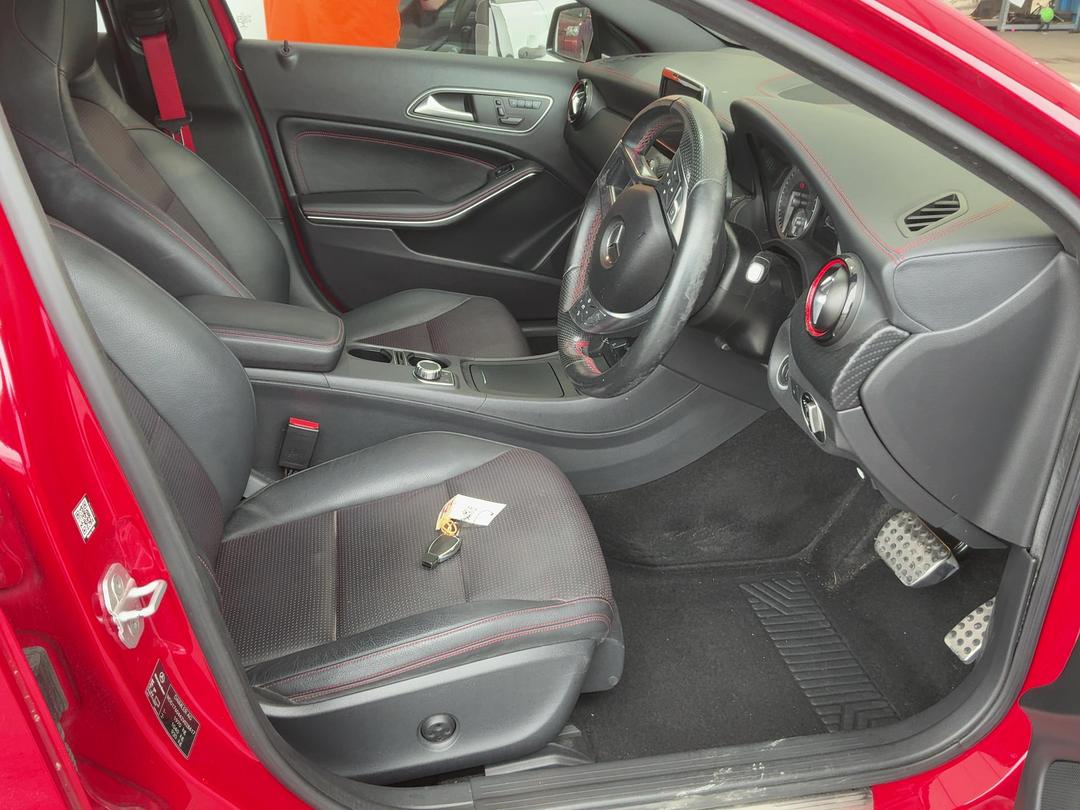 Photo '16' of Mercedes-Benz A-Class A250 Sport Photo '16' of Mercedes-Benz A-Class A250 Sport