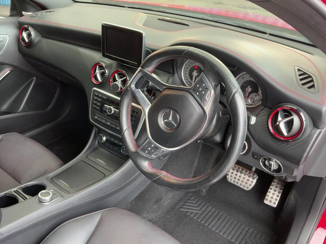 Photo '17' of Mercedes-Benz A-Class A250 Sport Photo '17' of Mercedes-Benz A-Class A250 Sport