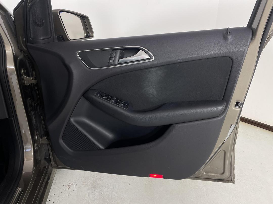 Photo '15' of Mercedes-Benz B-Class