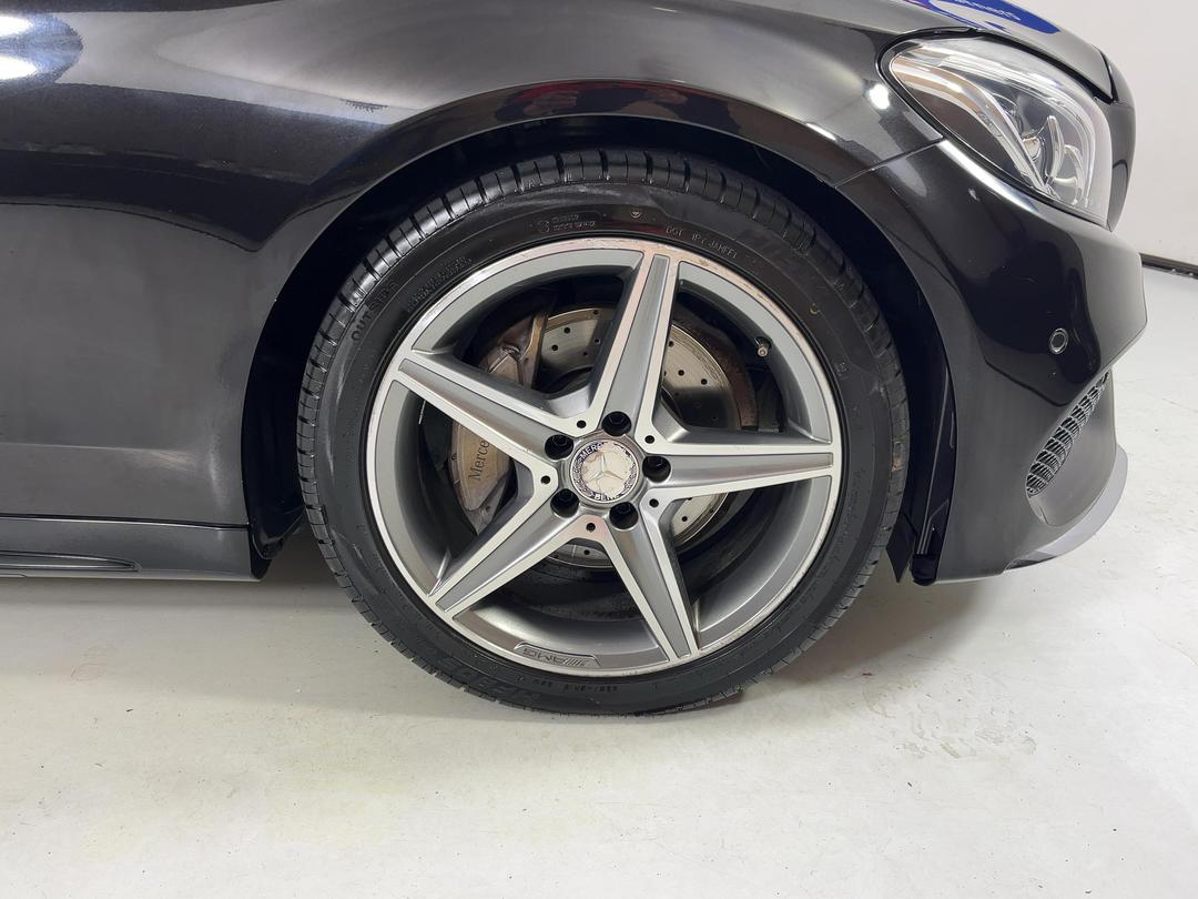Photo '9' of Mercedes-Benz C-Class