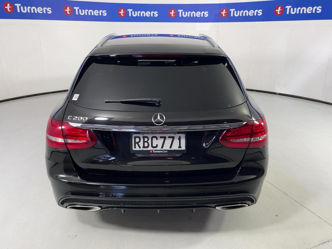 Photo '6' of Mercedes-Benz C-Class
