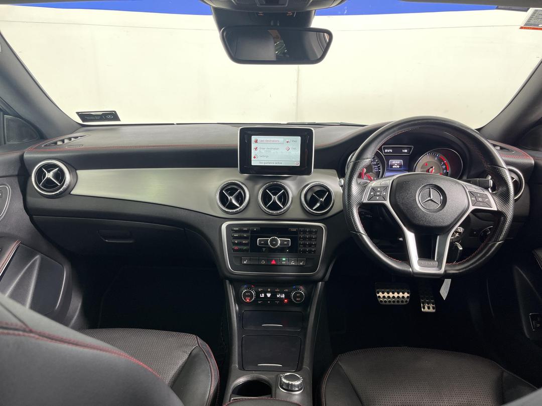 Photo '17' of Mercedes-Benz CLA 250