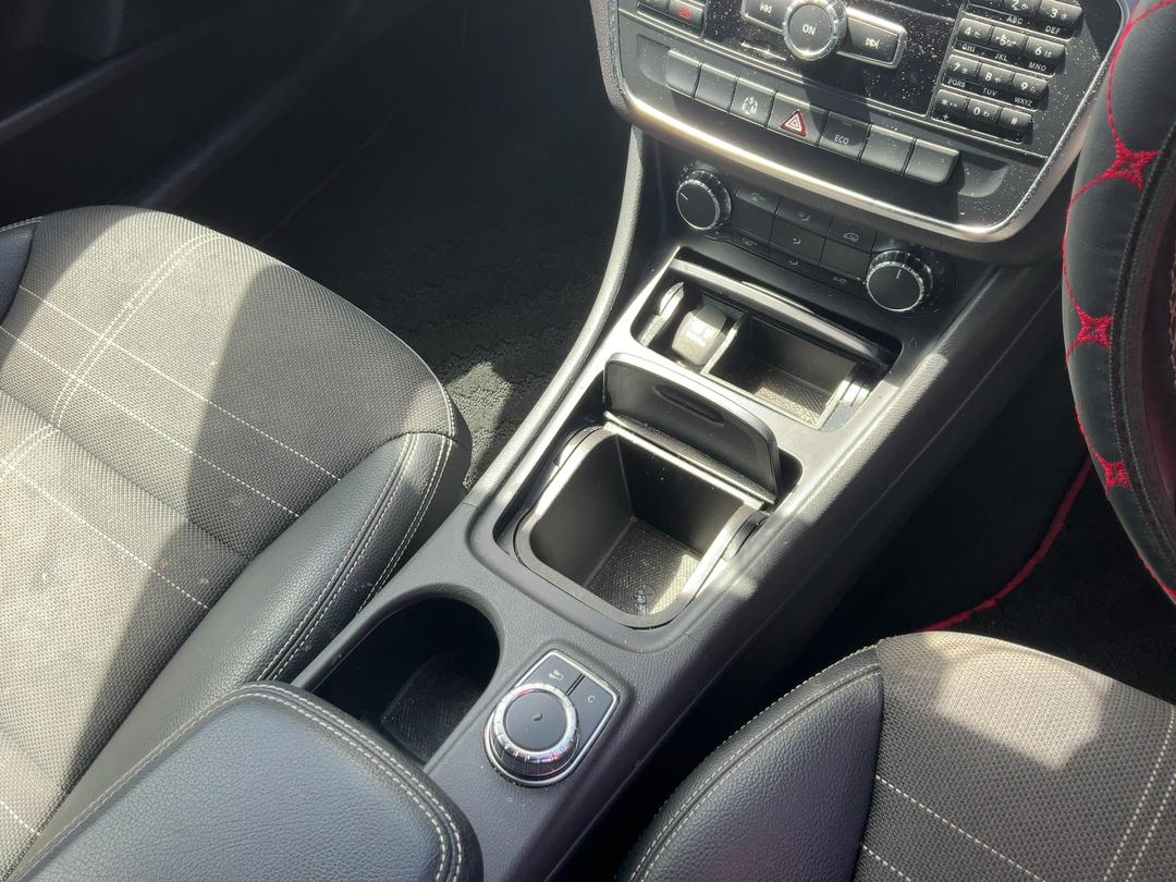 Photo '19' of Mercedes-Benz CLA 180 Photo '19' of Mercedes-Benz CLA 180