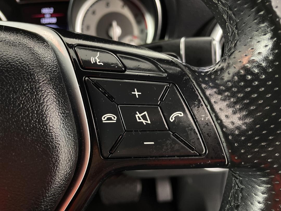 Photo '24' of Mercedes-Benz CLA180