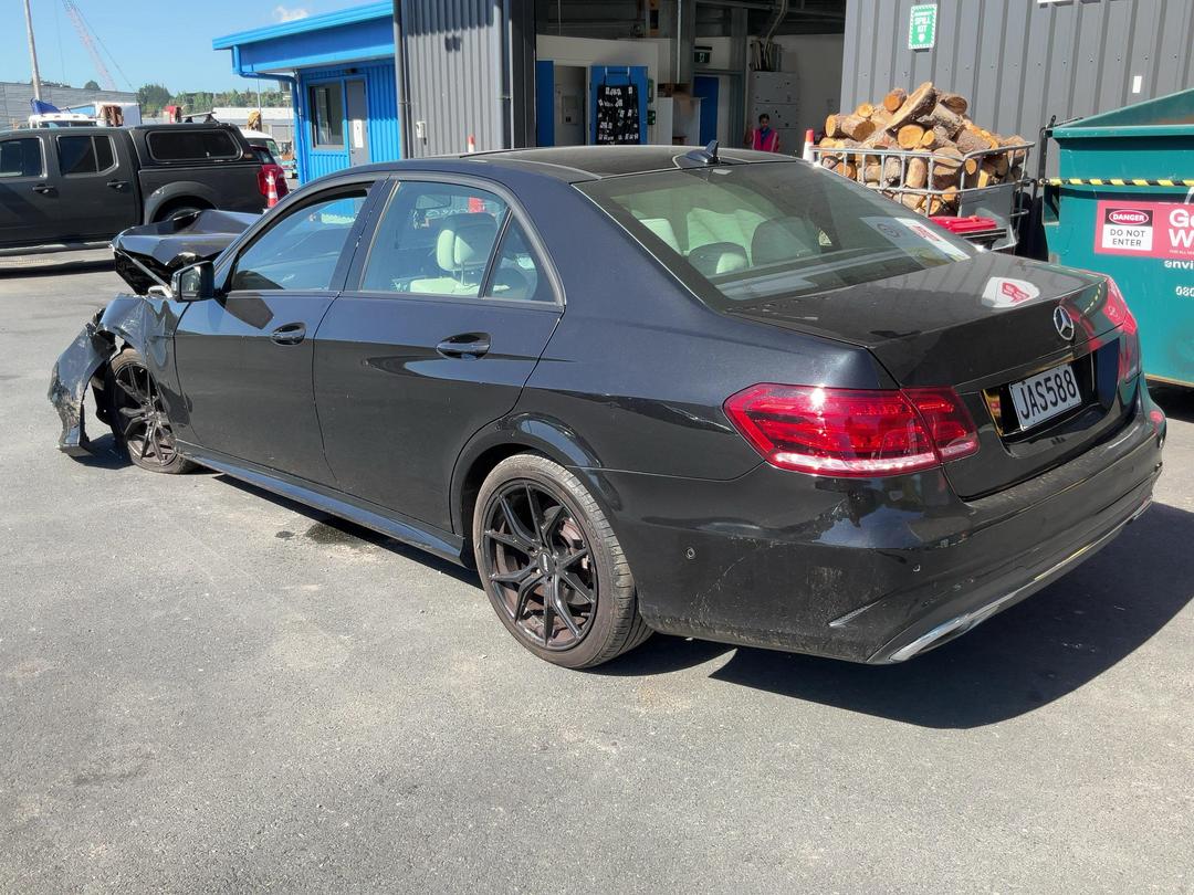 Photo '5' of Mercedes-Benz E350 AMG Sport Bluetec AU