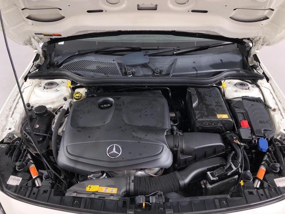 Photo '13' of Mercedes-Benz GLA250