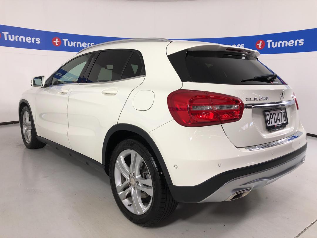 Photo '5' of Mercedes-Benz GLA250