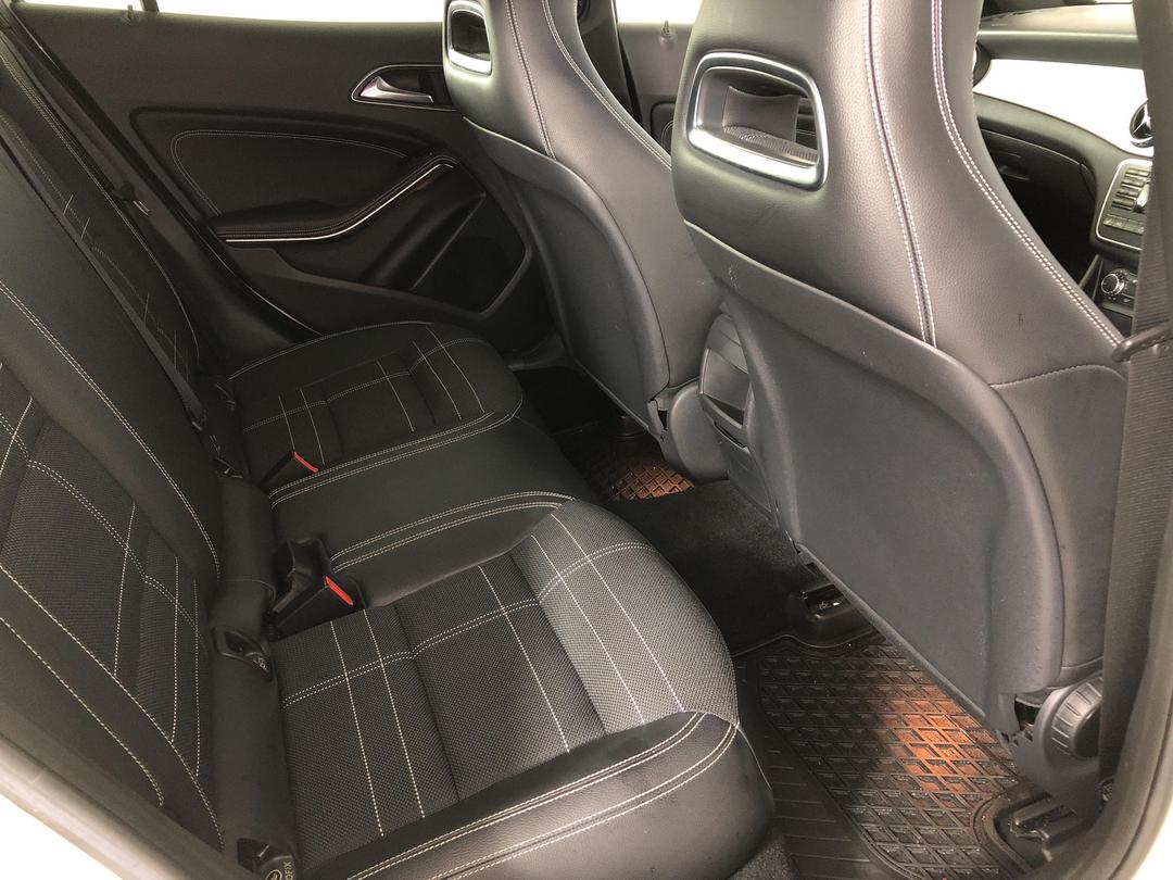 Photo '20' of Mercedes-Benz GLA250