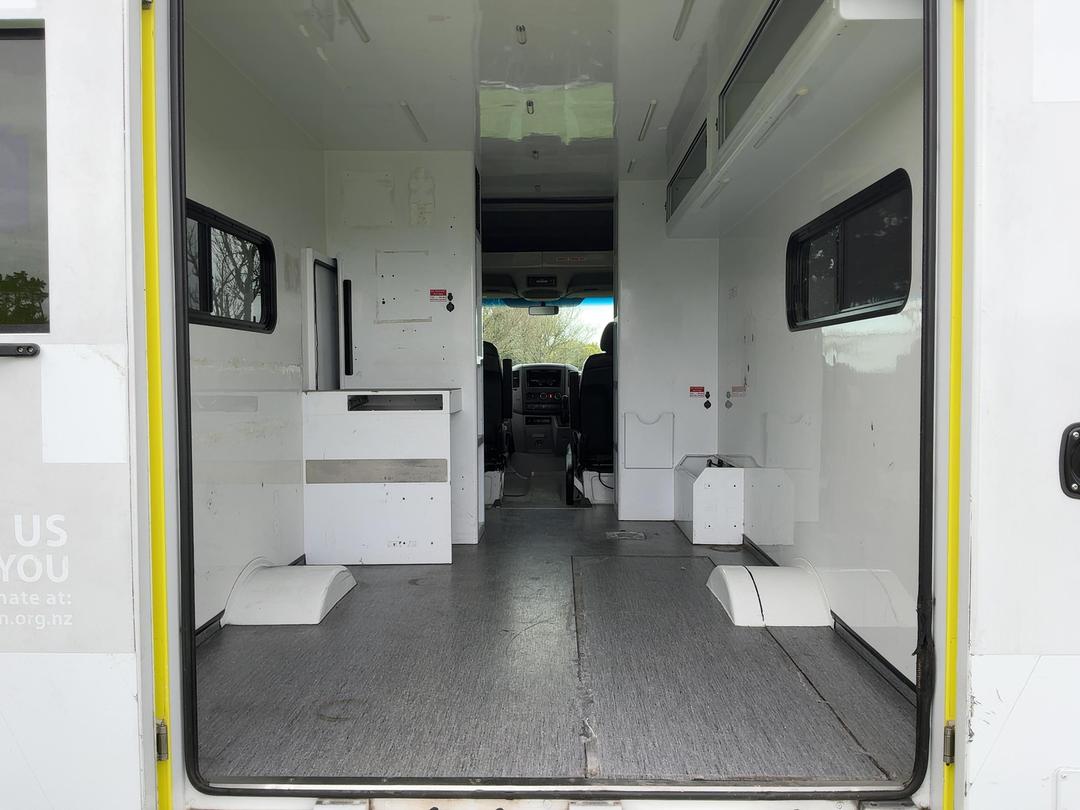 Photo '8' of Mercedes-Benz Sprinter C/C 319 CDI 3665 S Ambulance