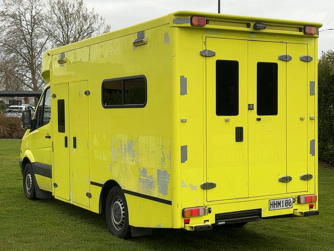 Photo '10' of Mercedes-Benz Sprinter C/C 319 CDI 3665 S Ambulance