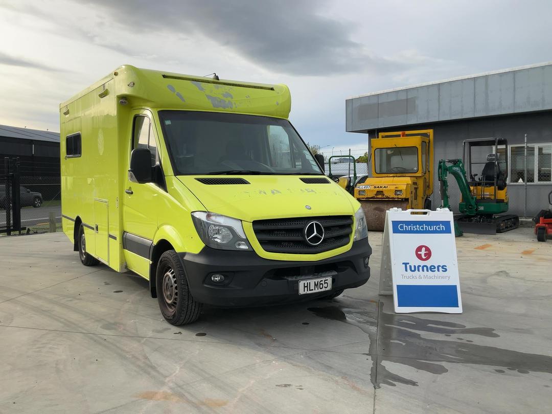 Photo '1' of Mercedes-Benz Sprinter C/C 319 CDI 3665 S Ambulance