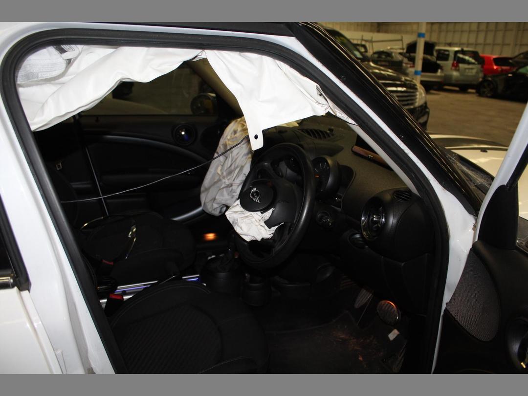 Photo '9' of Mini Cooper Crossover