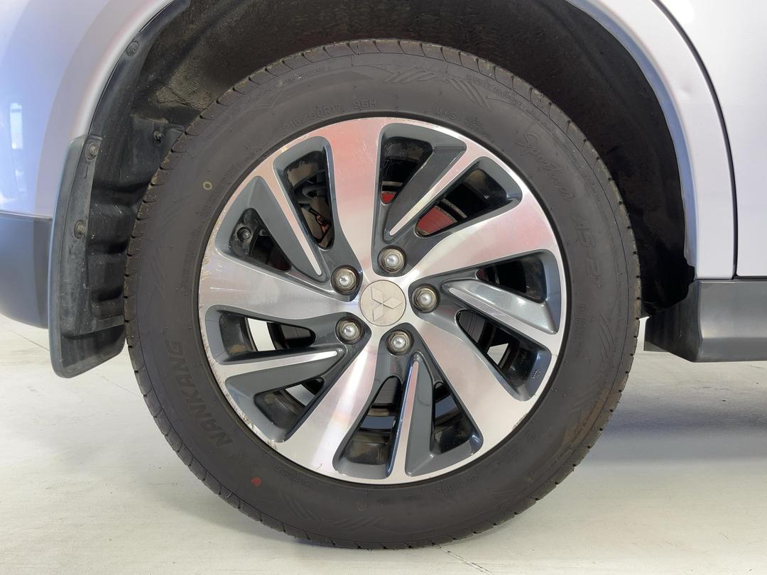 Photo '12' of Mitsubishi ASX