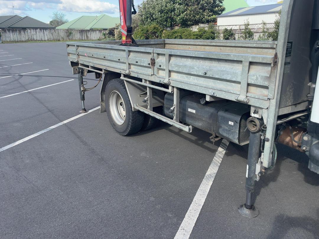 Photo '21' of Mitsubishi Canter FEW75G1 EURO 5 Flat Deck Crane