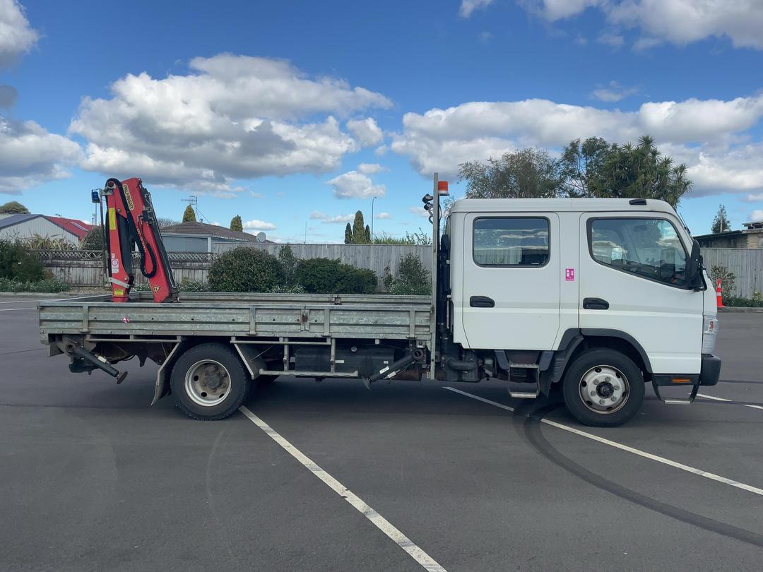 Photo '4' of Mitsubishi Canter FEW75G1 EURO 5 Flat Deck Crane