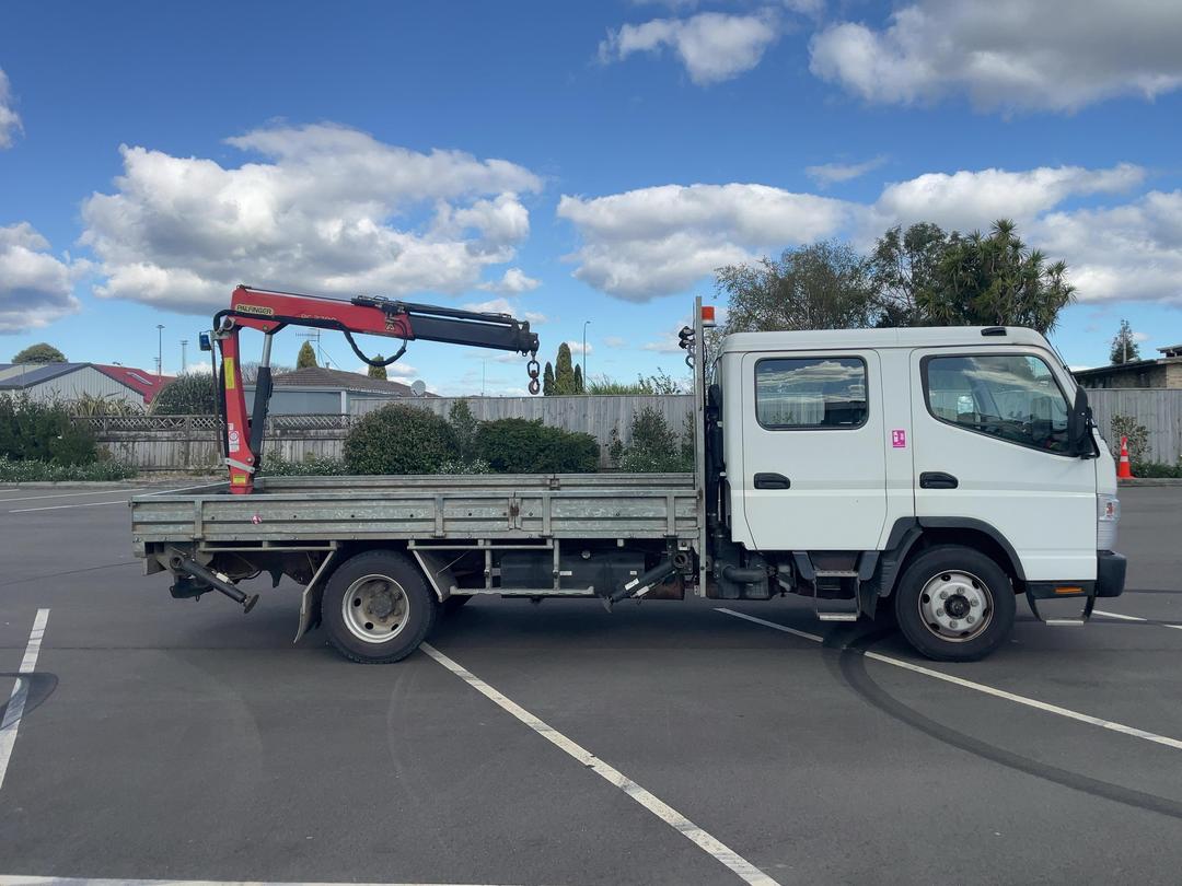 Photo '3' of Mitsubishi Canter FEW75G1 EURO 5 Flat Deck Crane
