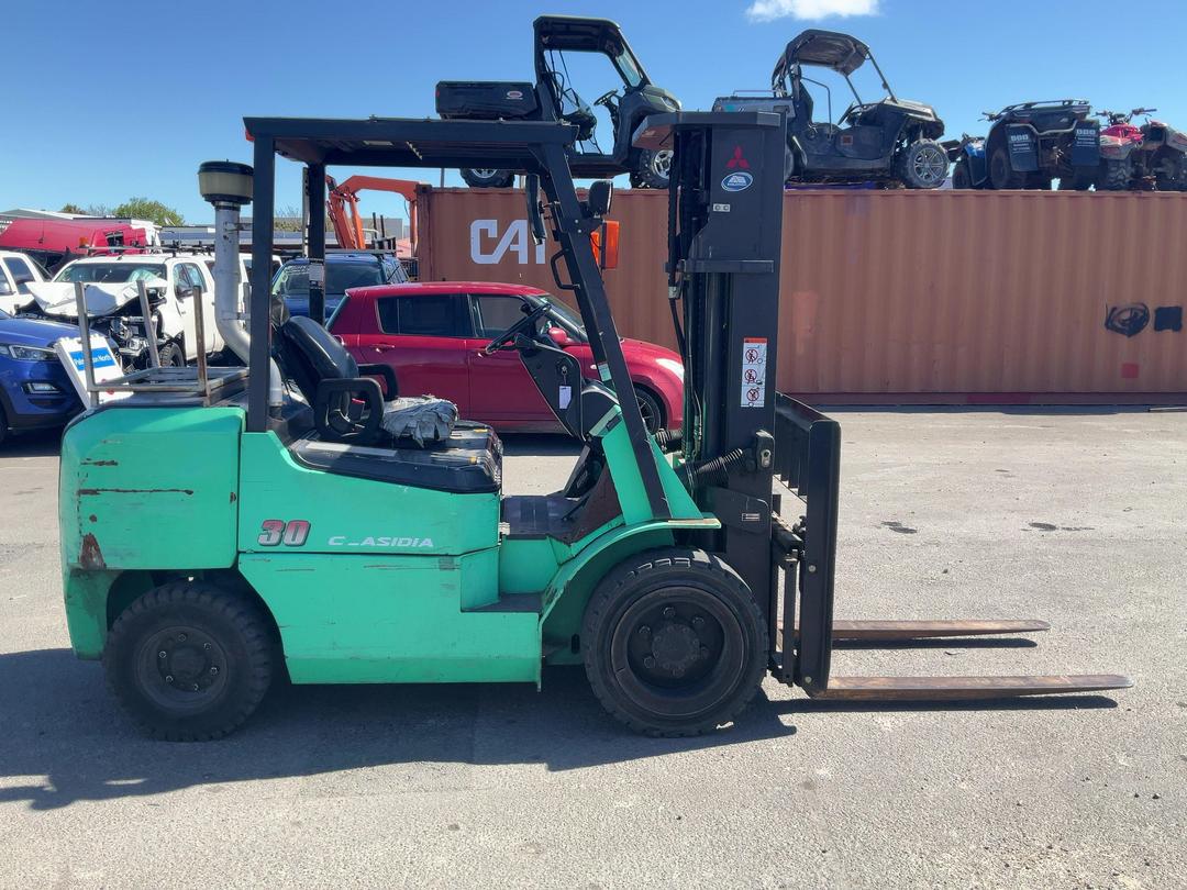 Photo '3' of Mitsubishi FD30HS Forklift