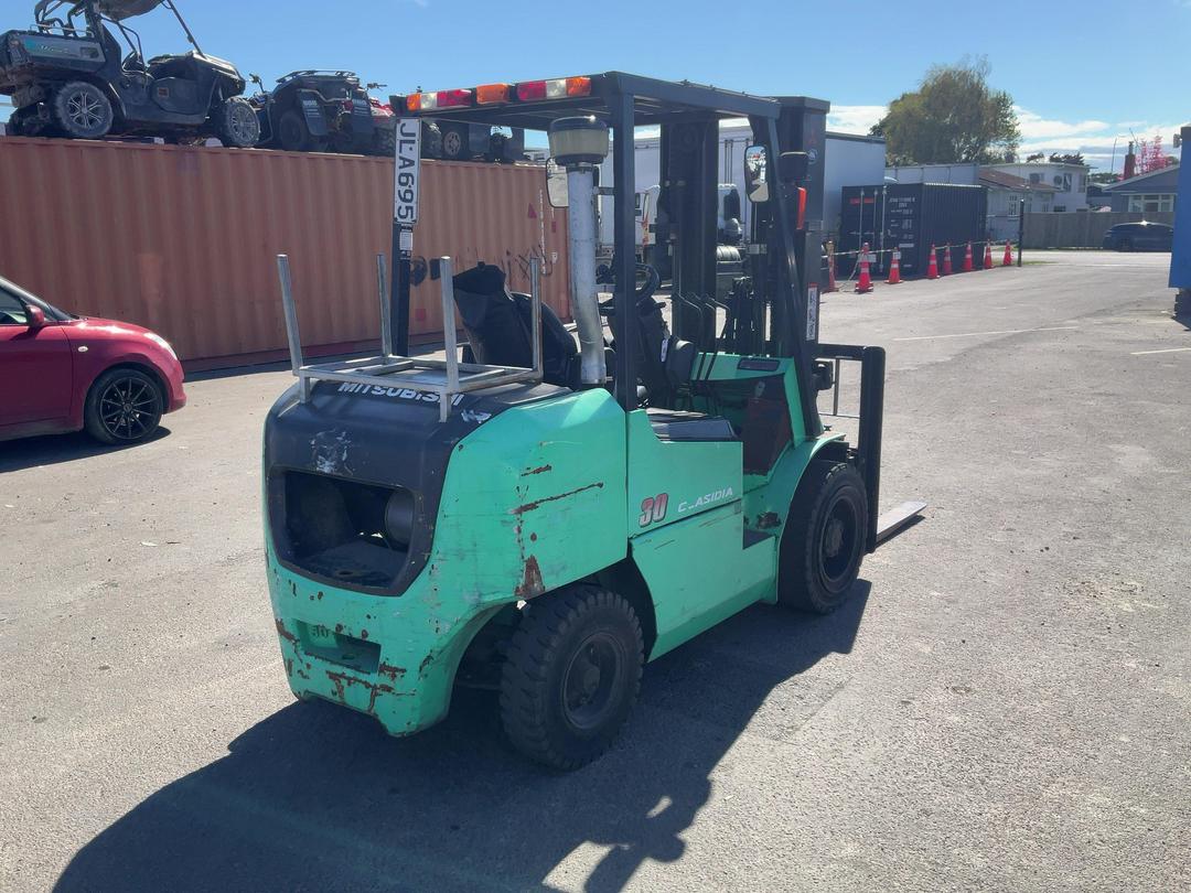 Photo '6' of Mitsubishi FD30HS Forklift