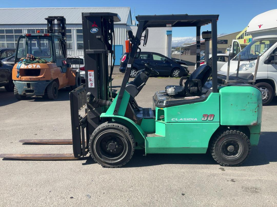 Photo '10' of Mitsubishi FD30HS Forklift