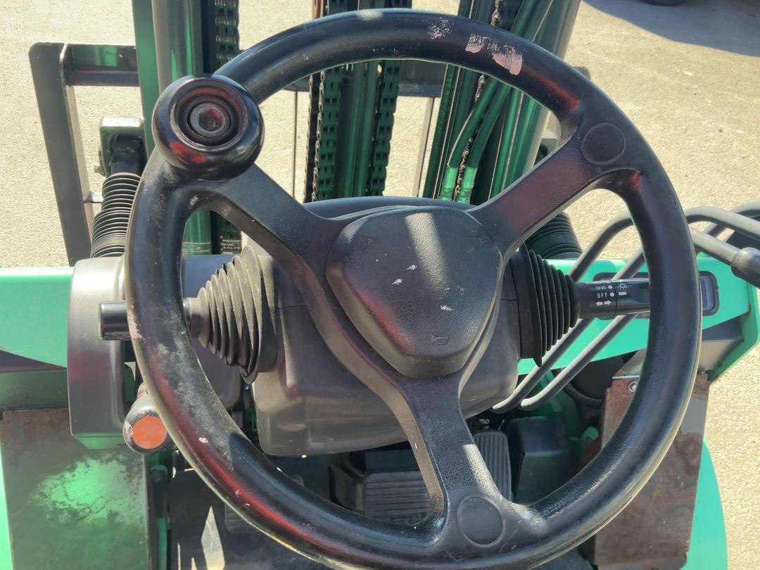 Photo '18' of Mitsubishi FD30HS Forklift