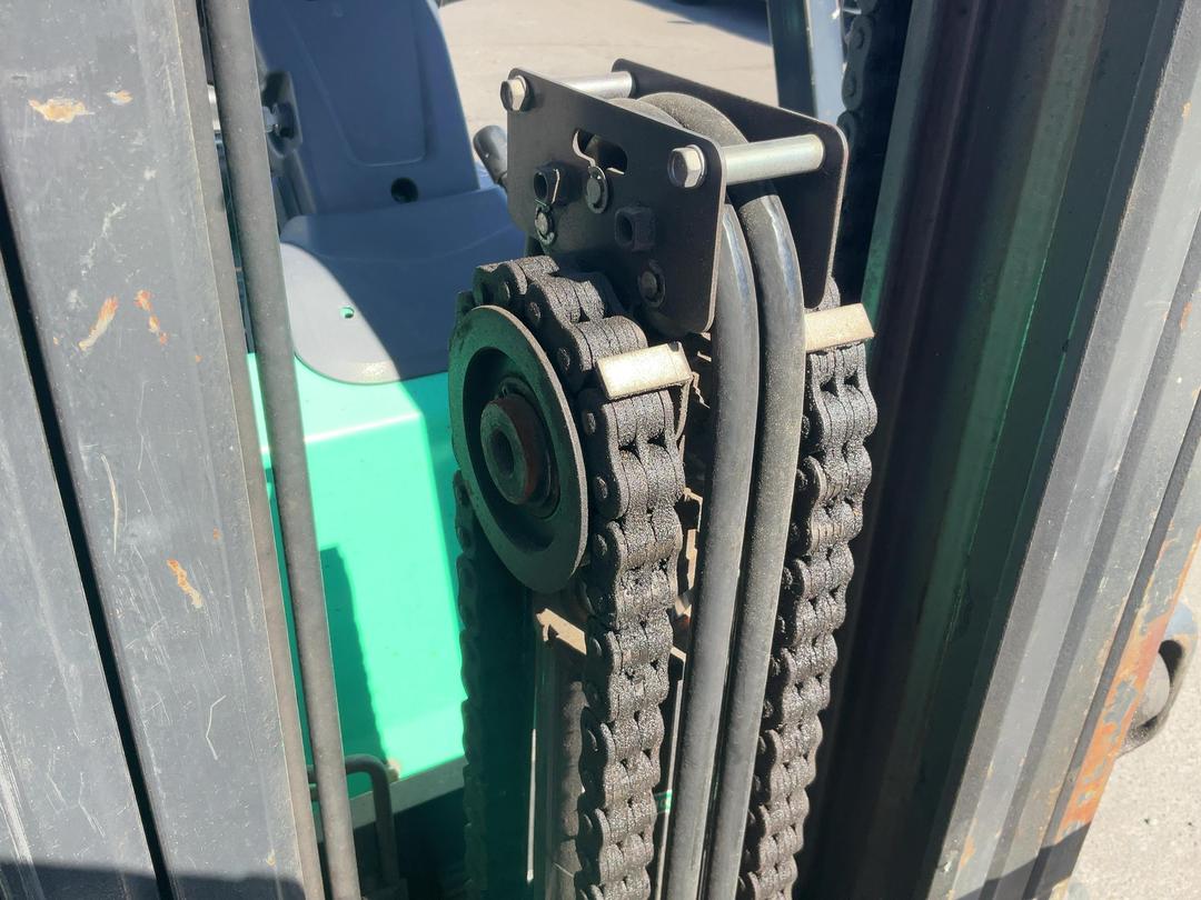 Photo '22' of Mitsubishi FD30HS Forklift