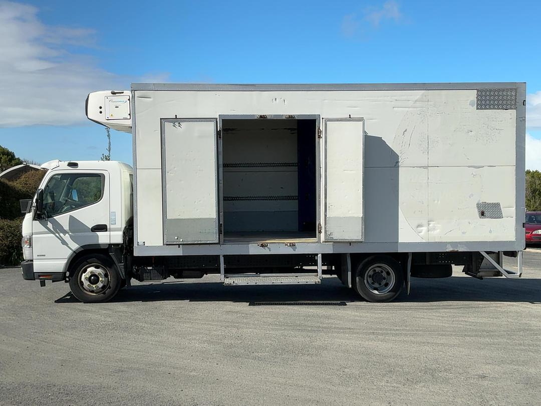 Photo '11' of Mitsubishi Fuso Canter FEC85H1 EURO 5 Chiller