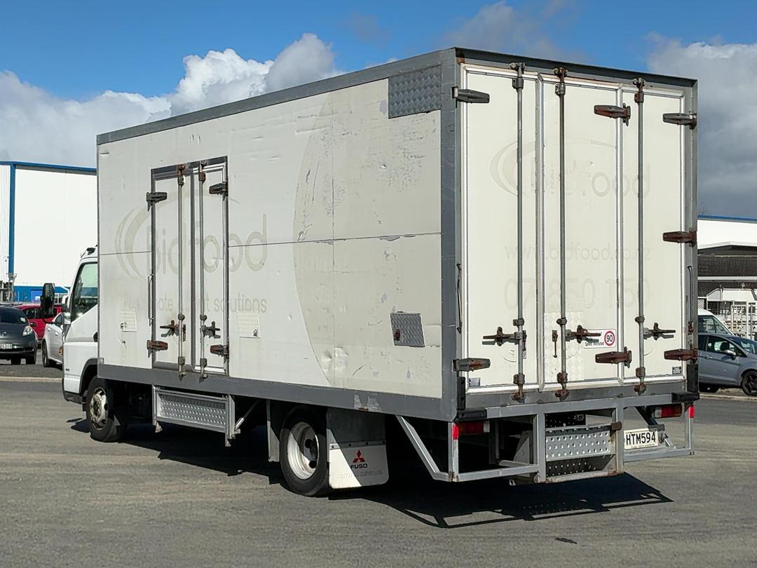 Photo '9' of Mitsubishi Fuso Canter FEC85H1 EURO 5 Chiller