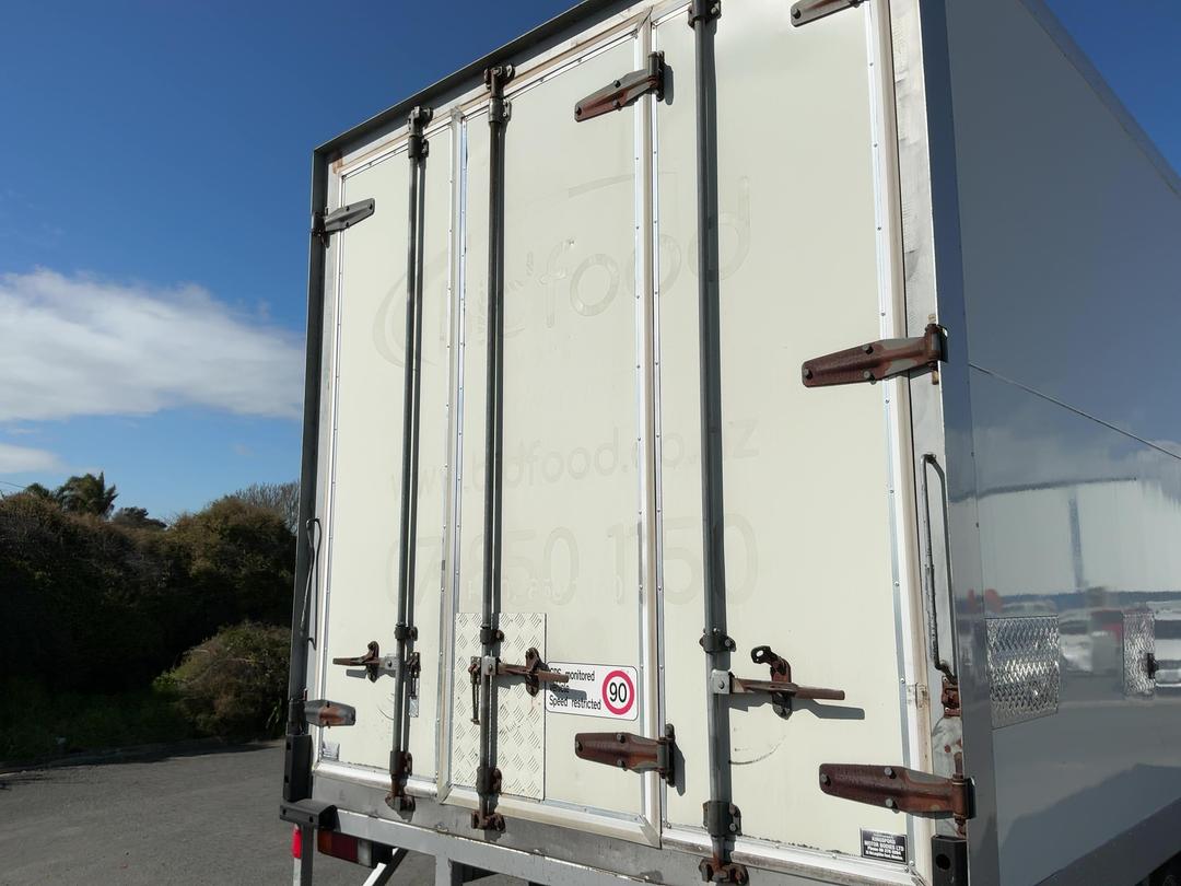 Photo '34' of Mitsubishi Fuso Canter FEC85H1 EURO 5 Chiller