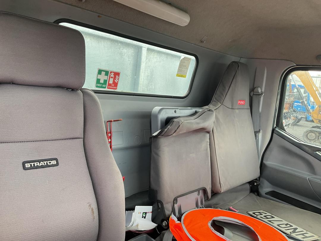 Photo '13' of Mitsubishi Fuso Canter FEB60E2 Euro 5 - 616 Flat Deck