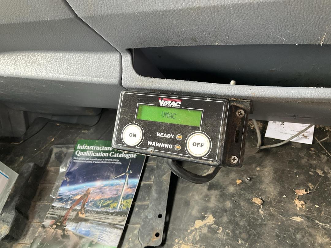 Photo '12' of Mitsubishi Fuso Canter FEB60E2 Euro 5 - 616 Flat Deck