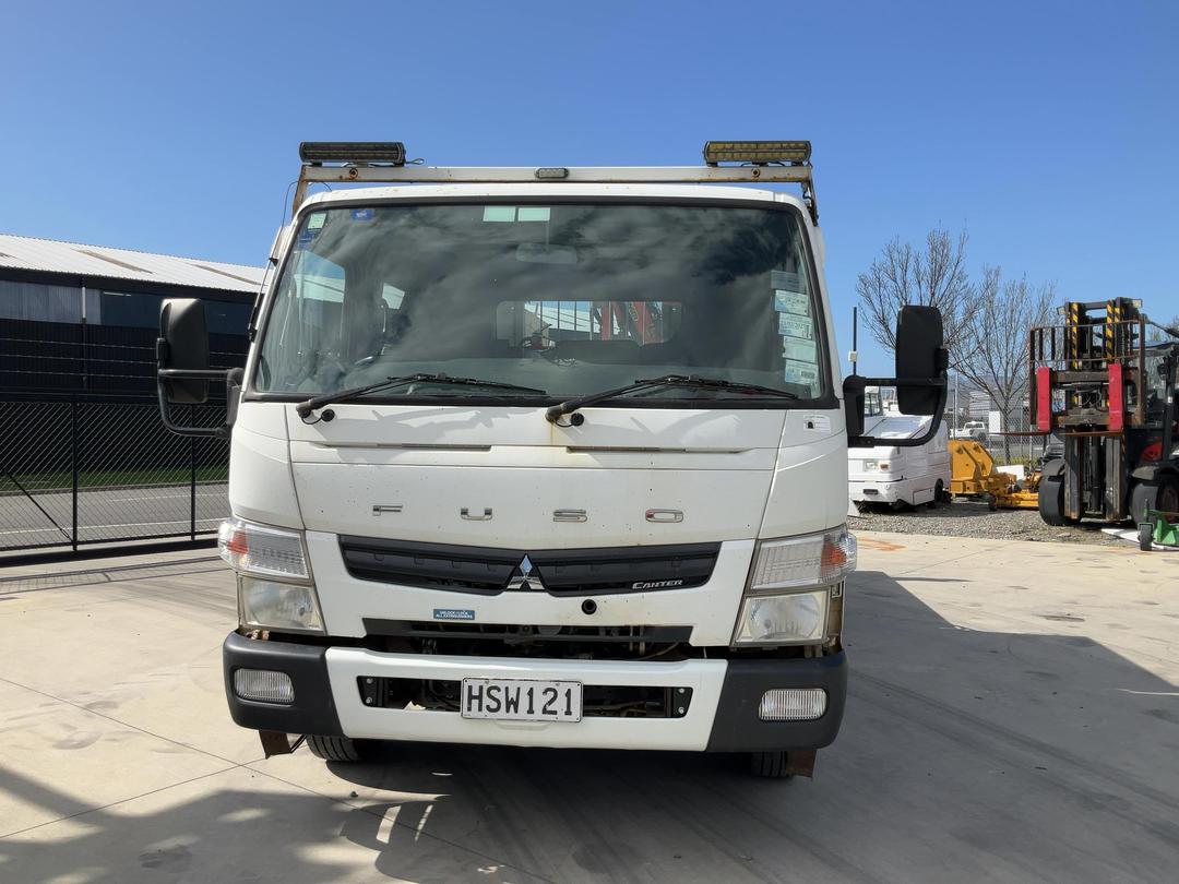 Photo '10' of Mitsubishi Fuso Canter FEW75G1 EURO 5 Flat Deck Crane