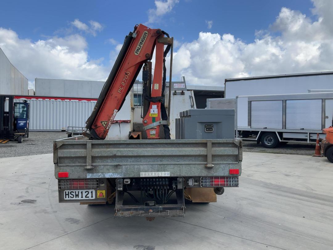 Photo '5' of Mitsubishi Fuso Canter FEW75G1 EURO 5 Flat Deck Crane