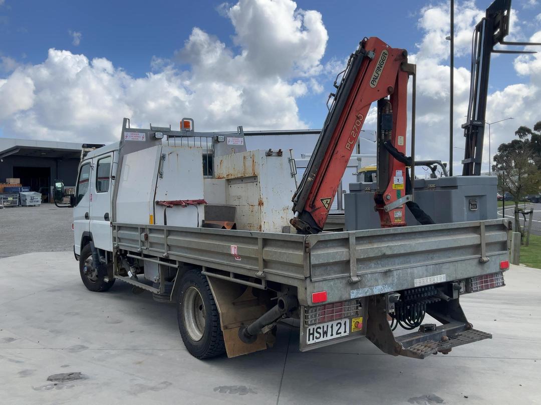 Photo '6' of Mitsubishi Fuso Canter FEW75G1 EURO 5 Flat Deck Crane