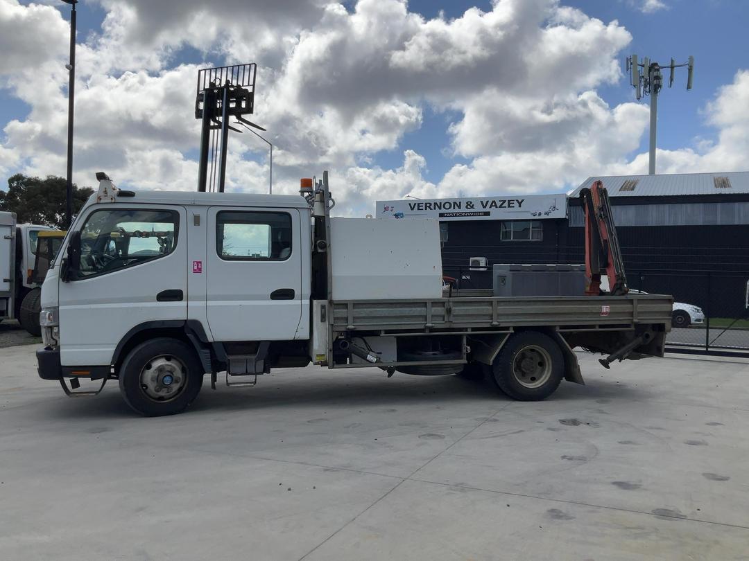 Photo '8' of Mitsubishi Fuso Canter FEW75G1 EURO 5 Flat Deck Crane