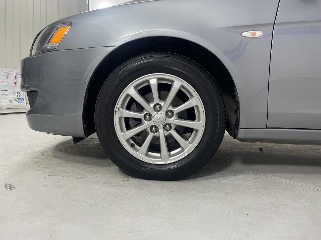 Photo '10' of Mitsubishi Galant