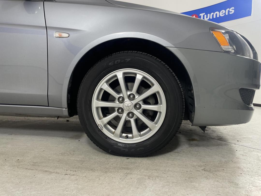 Photo '9' of Mitsubishi Galant