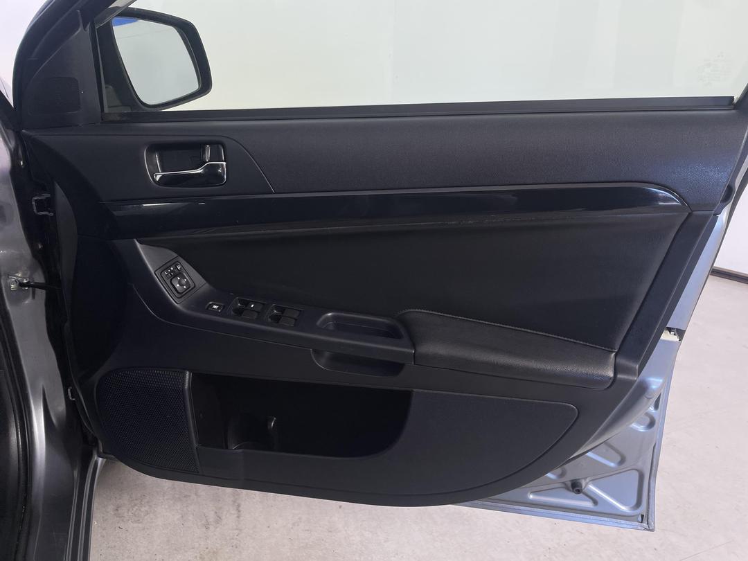 Photo '15' of Mitsubishi Galant