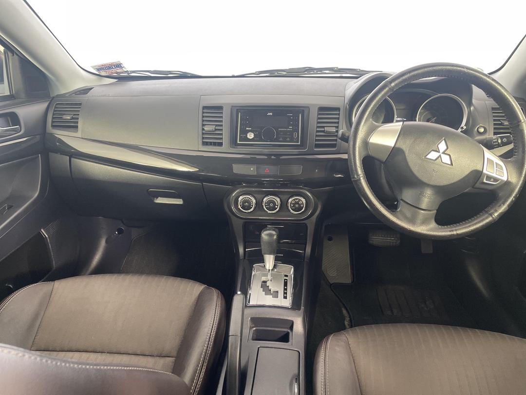 Photo '17' of Mitsubishi Galant