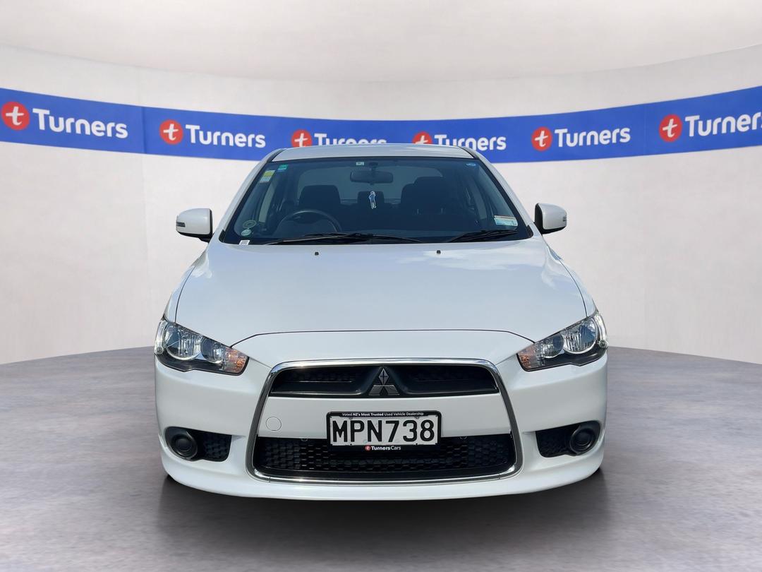 Photo '2' of Mitsubishi Galant